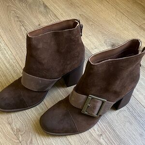 Kork-Ease Women's Brown Suede Ankle Booties Size 6M Buckle Detail